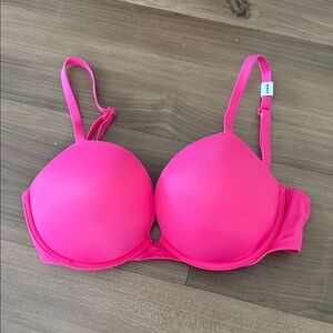PINK Victoria's Secret Pink Wear Everywhere Super Push Up Bra